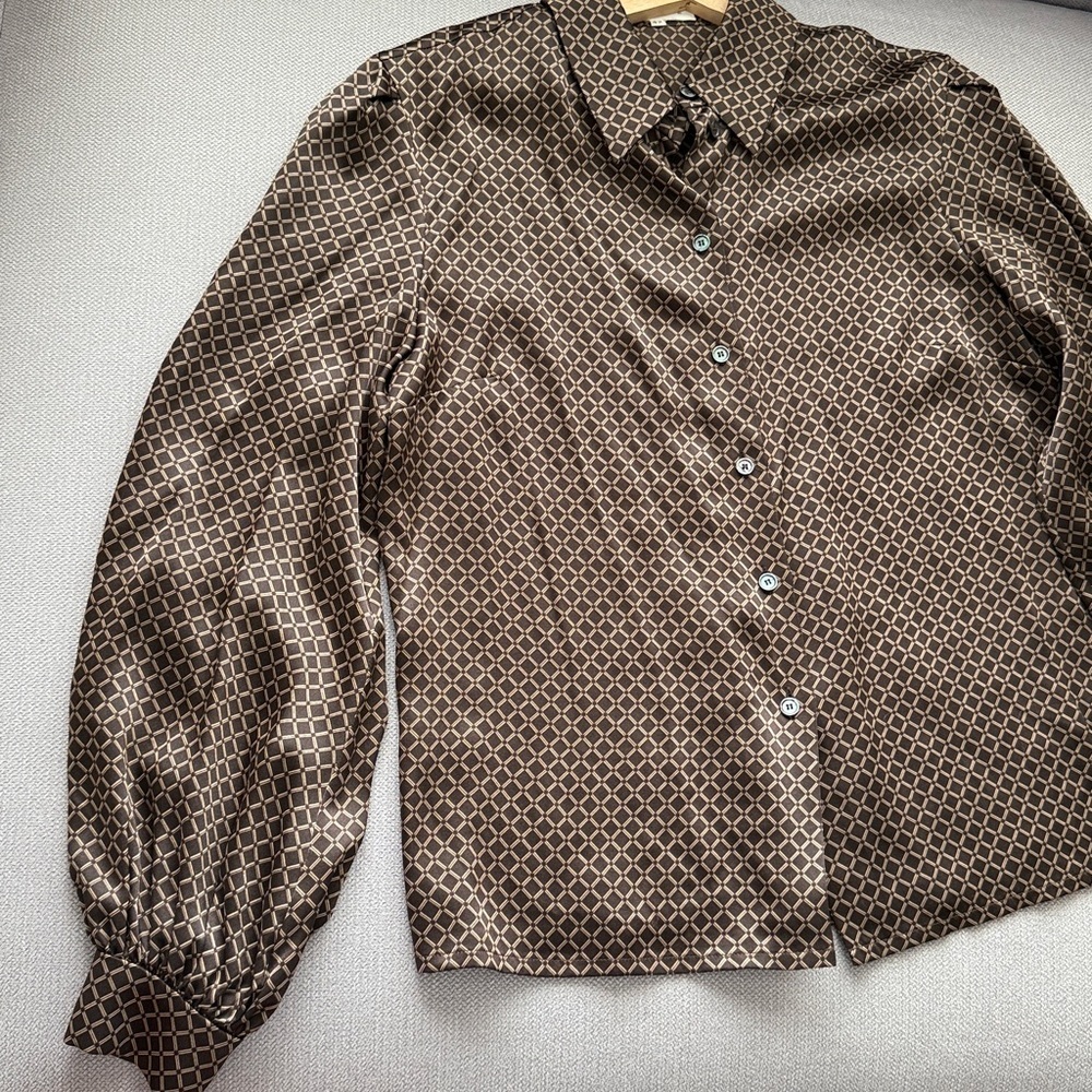 Vintage Celine Silk Tan Brown Patterned Button Down Shirt, Size 42 , US 10 - Picture 11 of 16